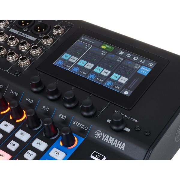 Yamaha MGX12V BK Case Bundle