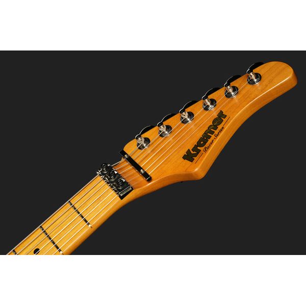 Kramer Guitars Pacer Deluxe Classic White