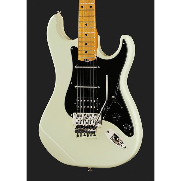 Kramer Guitars Pacer Deluxe Classic White