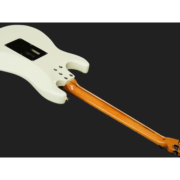 Kramer Guitars Pacer Deluxe Classic White