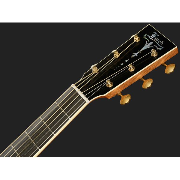 Furch Vintage 2 OOMs-SM a w / case
