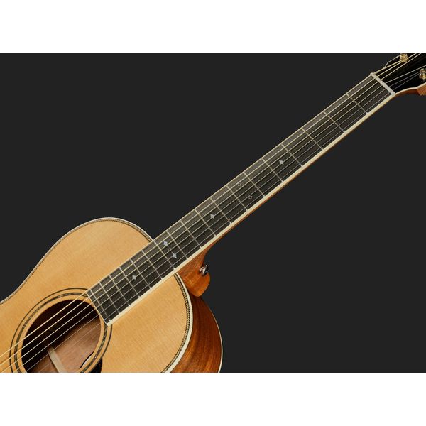 Furch Vintage 2 OOMs-SM a w / case