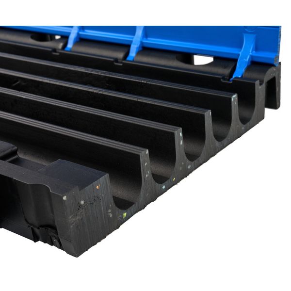 Defender MIDI 5 2D BL Half Midi Section