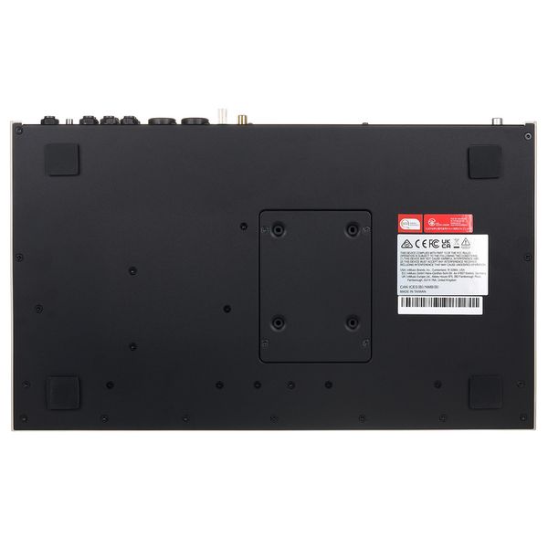 AKAI Professional MPC Live III Retro