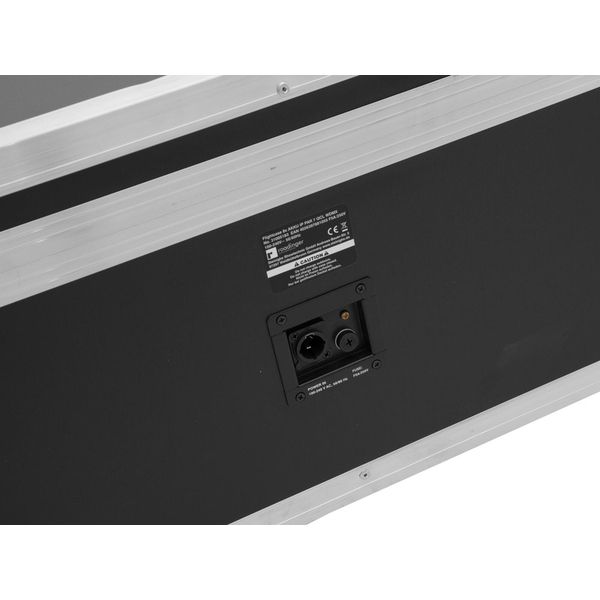 Roadinger Flightcase 8x AKKU IP PAR 7