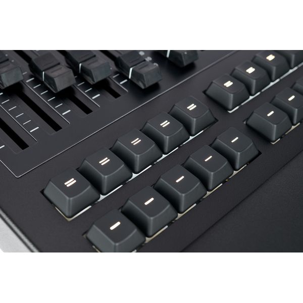 MA Lighting grandMA3 onPC C+F Wing Bundle