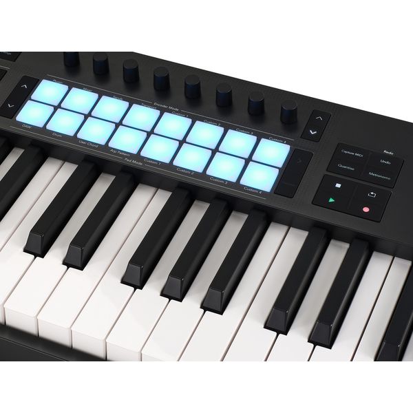 Novation Launchkey 88 MK4