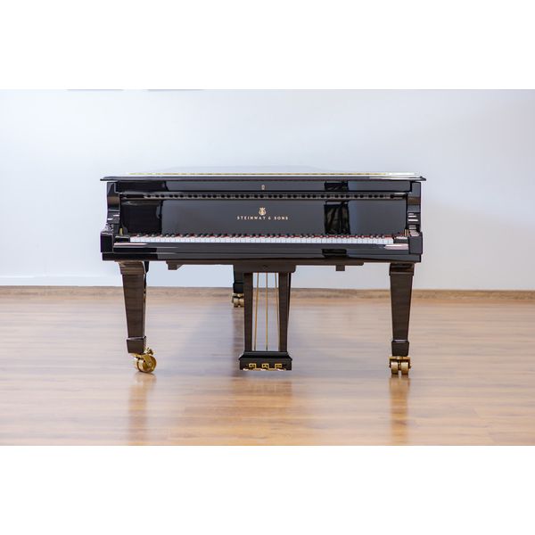 Steinway & Sons D-274