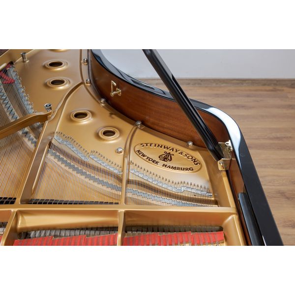 Steinway & Sons D-274