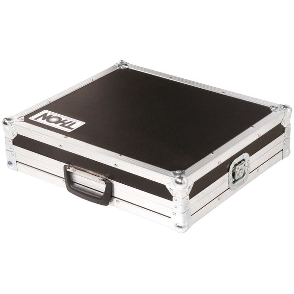 AKAI Professional MPC Live III Retro Case Bundle