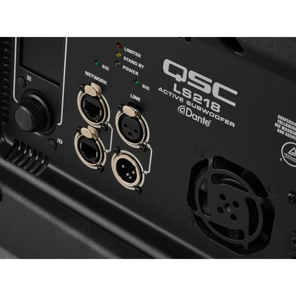 QSC LS218