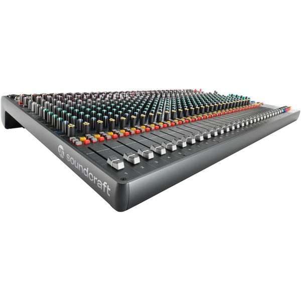 Soundcraft Signature Plus 32