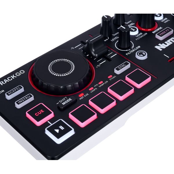 Numark Mixtrack Go Bundle