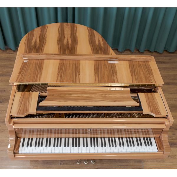 Steinway & Sons O-180 Amberwood