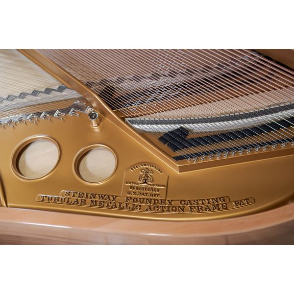 Steinway & Sons O-180 Amberwood