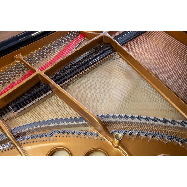Steinway & Sons O-180