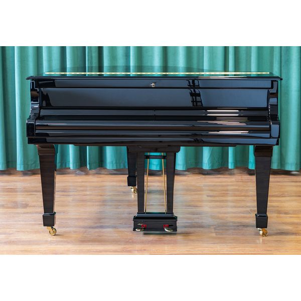Steinway & Sons O-180