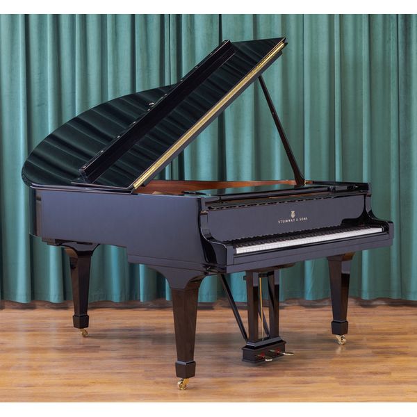 Steinway & Sons O-180