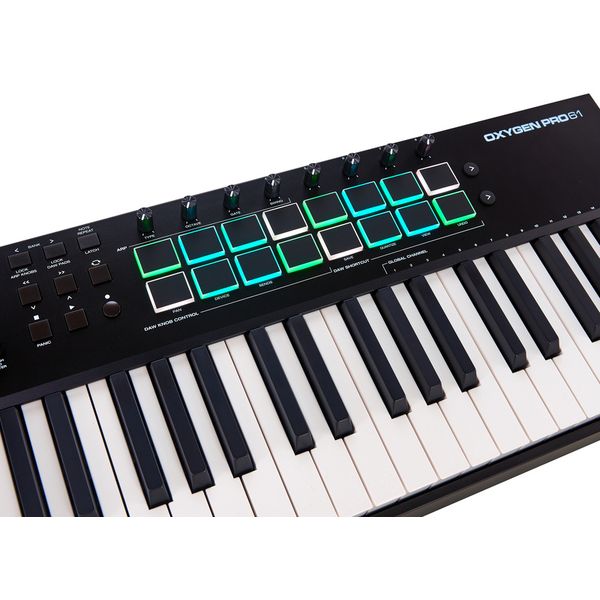 M-Audio Oxygen Pro 61 - AIEP3 Bundle