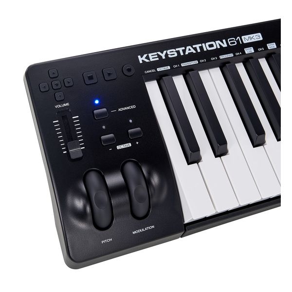 M-Audio Keystation 61 MK3-AIEP3 Bundle