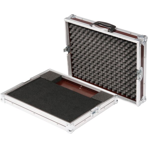 AKAI Professional APC 40 Mk2 Thon Case Bundle