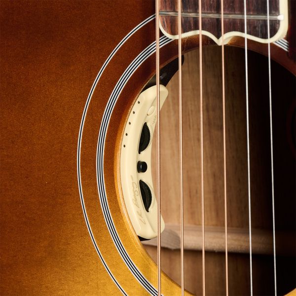 Gibson SJ-200 Elegant Koa Honey Burst