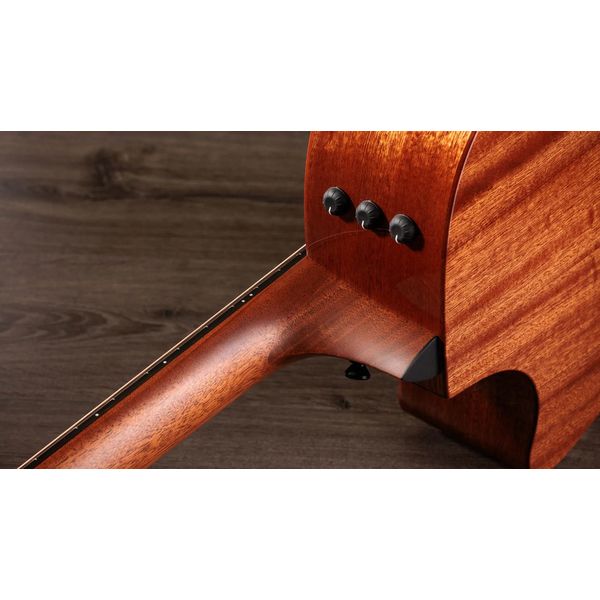 Taylor 324ce Studio Special Edition