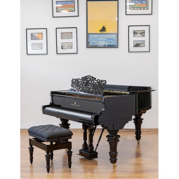 Steinway & Sons O-180 used