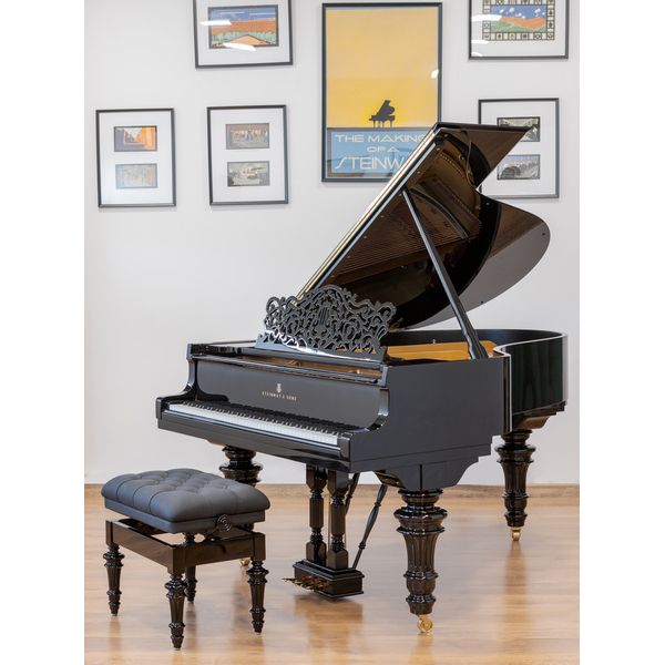 Steinway & Sons O-180 used