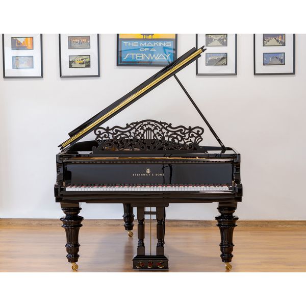 Steinway & Sons O-180 used