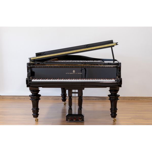 Steinway & Sons O-180 used