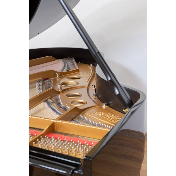Steinway & Sons O-180 used