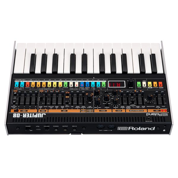 Roland Jupiter-08