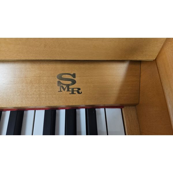 Seiler Piano 132 Used Maple