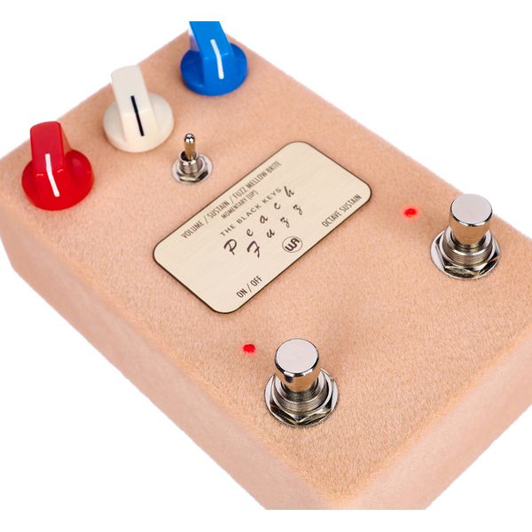 Warm Audio Peach Fuzz