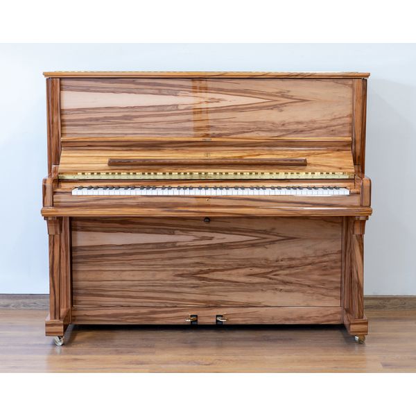 Steinway & Sons V-125 Amberwood
