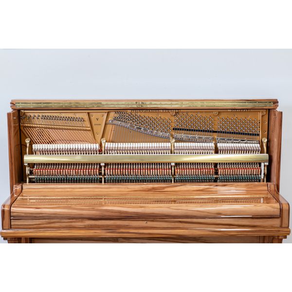 Steinway & Sons V-125 Amberwood