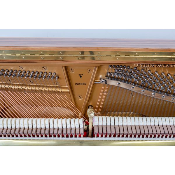 Steinway & Sons V-125 Amberwood