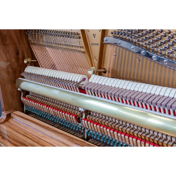 Steinway & Sons V-125 Amberwood