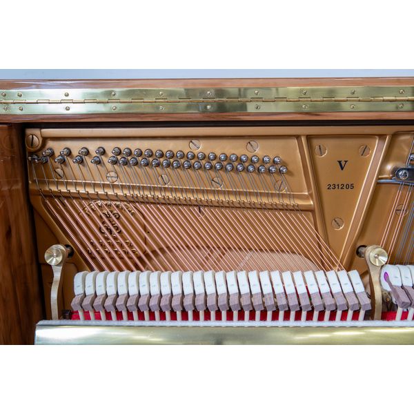 Steinway & Sons V-125 Amberwood