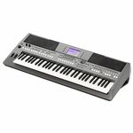 Yamaha PSR-S670