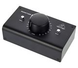 Behringer Monitor1