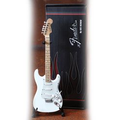 Axe Heaven Fender Stratocaster White