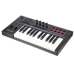 Masterkeyboards bis 25 Tasten