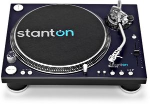 Der Stanton ST-150 II hat einen gebogenen Tonarm