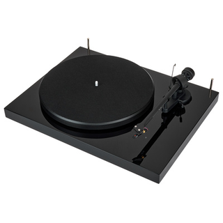 Pro-Ject Debut III DC black