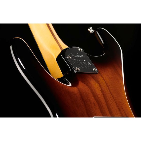 Fender AM Ultra Luxe Strat MN 2CS