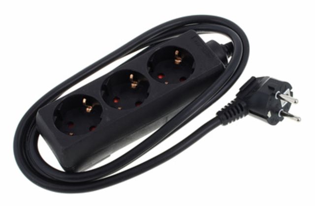Stairville Power Split 3 Way Black