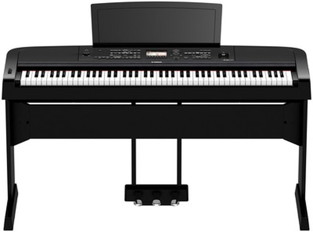 Yamaha DGX-670 B Bundle