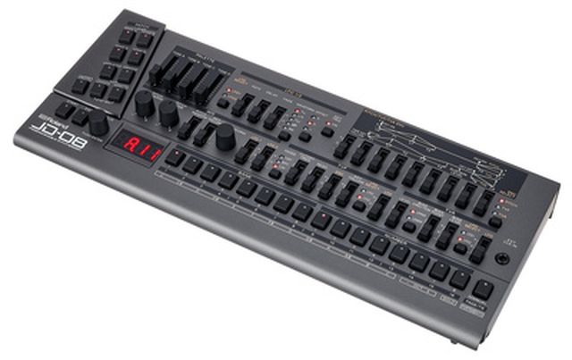 Roland JD-08